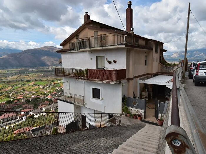 Appartamento quadrilocale in vendita in Via Alessandro Manzoni, Sala Consilina