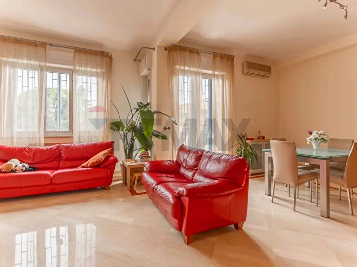 Appartamento quadrilocale in vendita in Corso Alcide De Gasperi, Bari