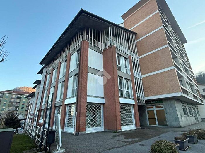 Appartamento quadrilocale in affitto in Via Roma, Lanzo Torinese