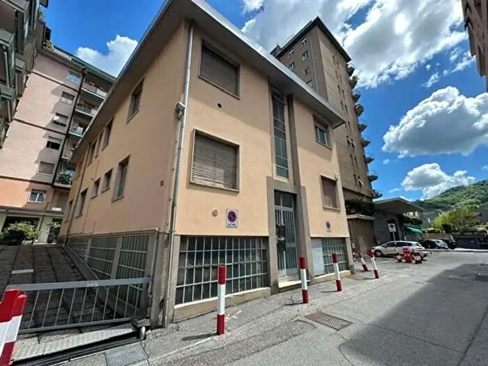 Appartamento bilocale in vendita in Via Anzani, Como