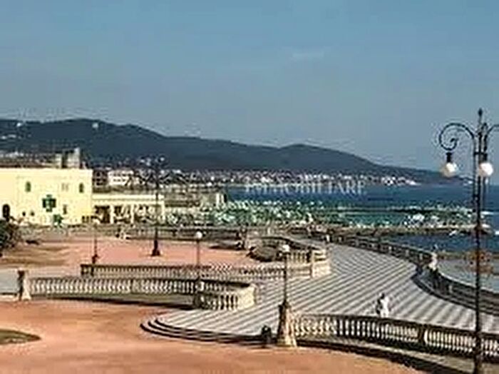 Appartamento con 5 locali in vendita in Livorno