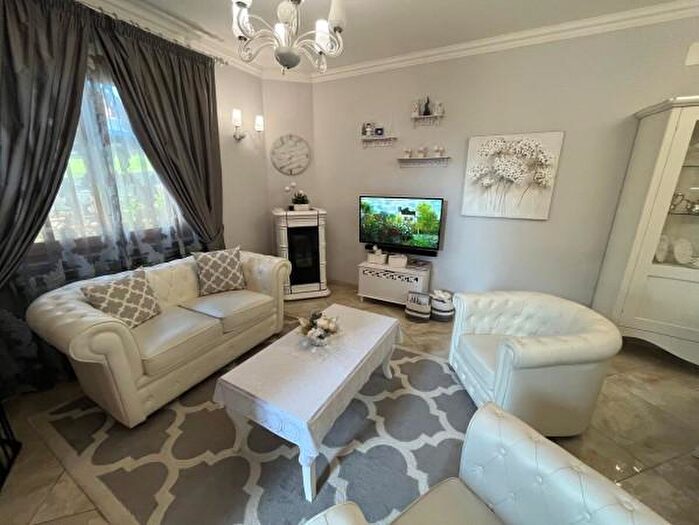 Appartamento con 5 locali in vendita in Castiglione Del Lago