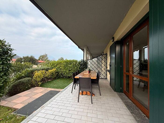 Casa quadrilocale in affitto in Via della Molaria, Pieve Vecchia Villaggio Sanghen, Manerba del Garda