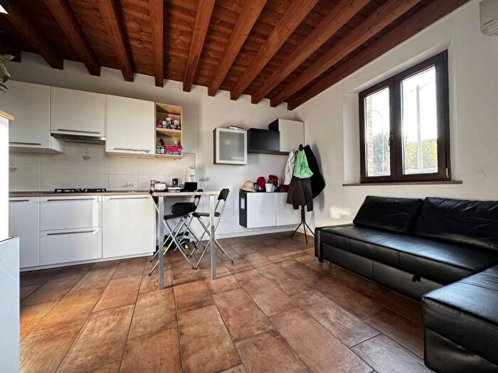 Appartamento bilocale in affitto in Via Bertolotta, Ronco Campo Canneto, Sissa Trecasali