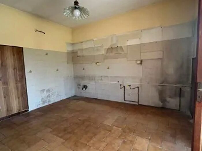 Casa con 6 locali in vendita in Via Giuseppe Verdi, Strambino