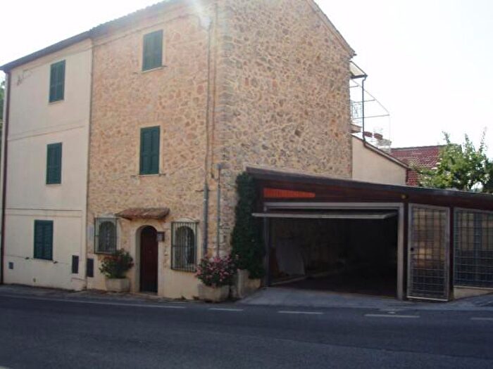 Casa quadrilocale in vendita in Strada Provinciale Accesso a Collepardo, Collepardo