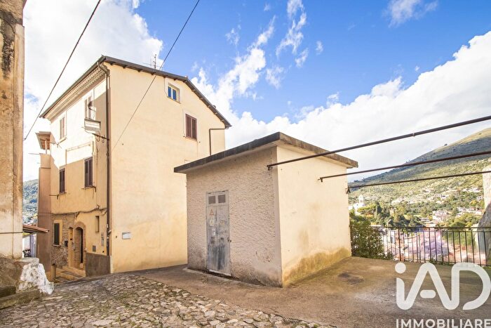 Appartamento con 8 locali in vendita in Via Mamurra, Itri