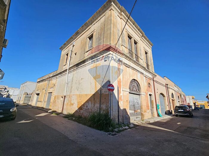 Casa trilocale in vendita in Via Genova, San Pietro Vernotico