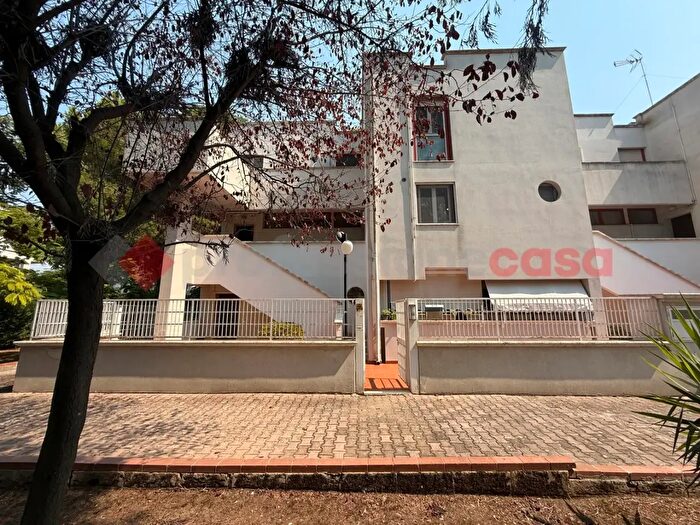Appartamento quadrilocale in affitto in Via Galileo Galilei, Taranto