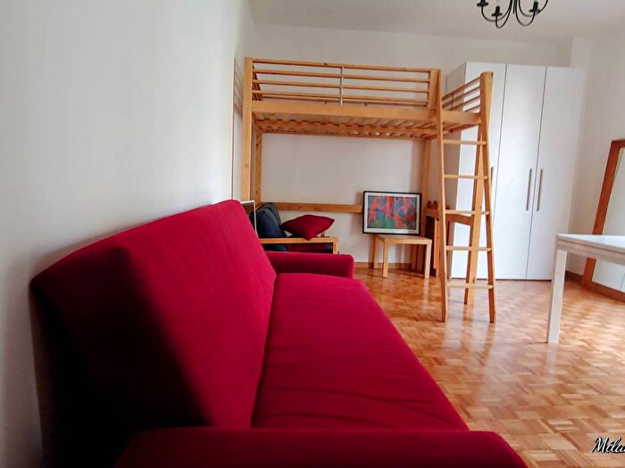 Appartamento monolocale in affitto in Via Andrea Maffei, Montenero, Milano