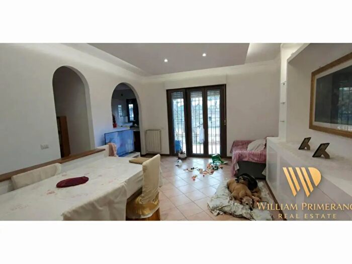 Appartamento trilocale in vendita in Via Publio De Tommasi, Roma