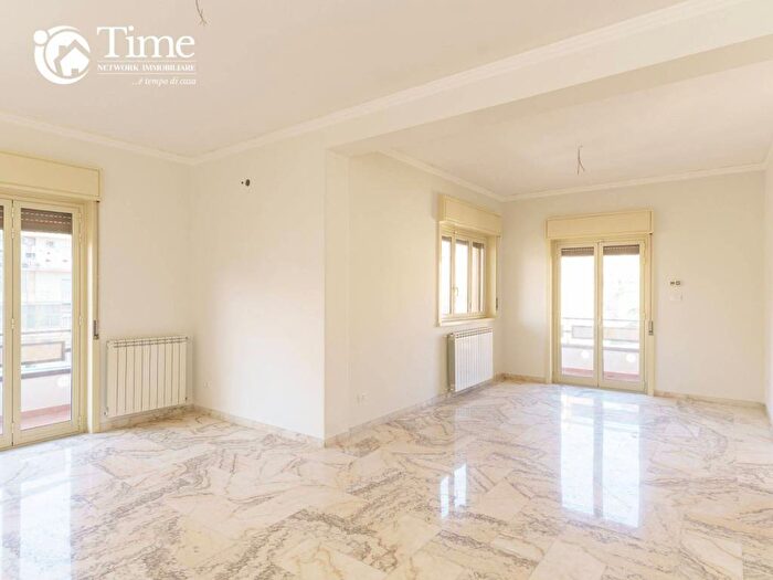Appartamento con 5 locali in affitto in Via Vecchia Ognina, Corso Italia Europa, Catania