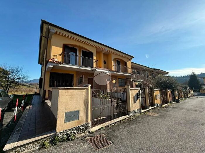 Casa con 5 locali in vendita in Vicolo dei Gladiatori, Tarano