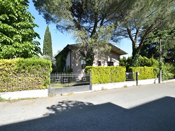 Casa quadrilocale in vendita in Via dei Tigli, Bussolengo