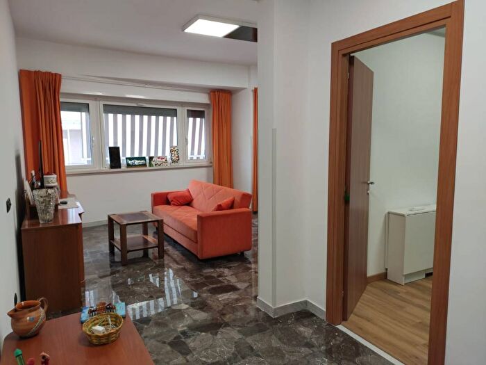 Appartamento con 5 locali in affitto in Via Sicilia, Lungomare Circe Via Badino, Terracina