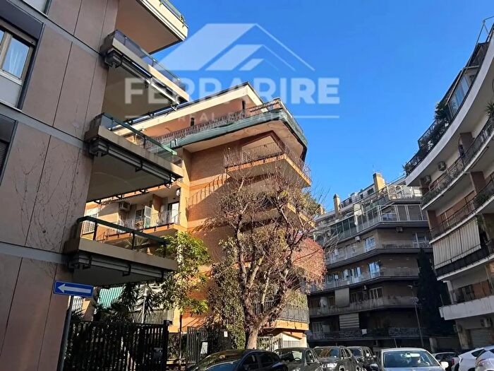 Appartamento trilocale in affitto in Via Antonio Serra, Roma