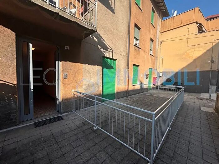 Appartamento trilocale in affitto in Via Partigiani, Lecco
