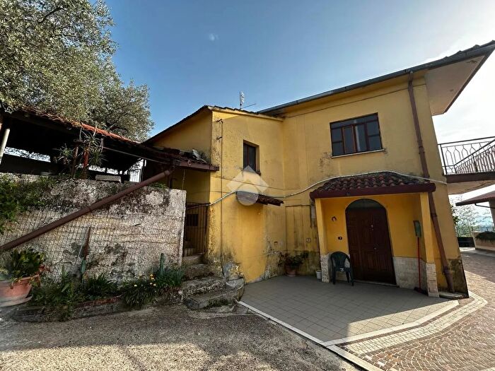 Casa quadrilocale in vendita in Via del Coliccillo, Boville Ernica