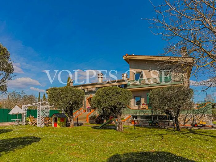 Casa con 6 locali in affitto in Via di Prato Lauro, Roma