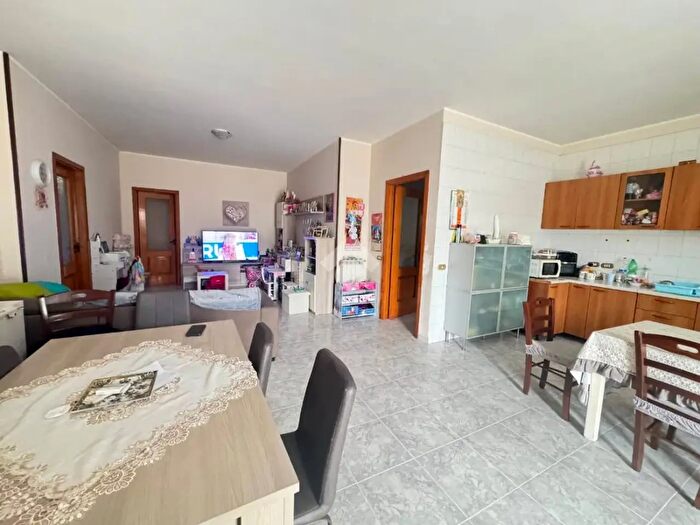 Appartamento quadrilocale in vendita in Via Enrico Altavilla, Aversa