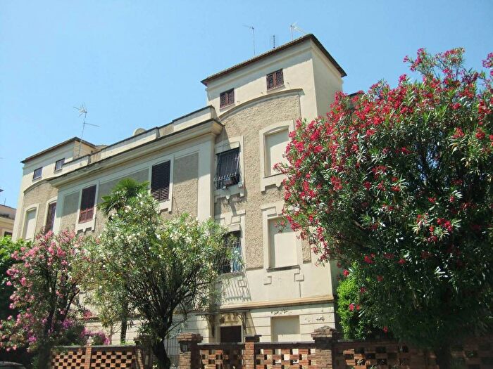Appartamento trilocale in affitto in Via Olbia, San Giovanni, Roma