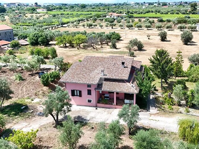 Casa quadrilocale in vendita in Contrada Fonticelli, Ortona