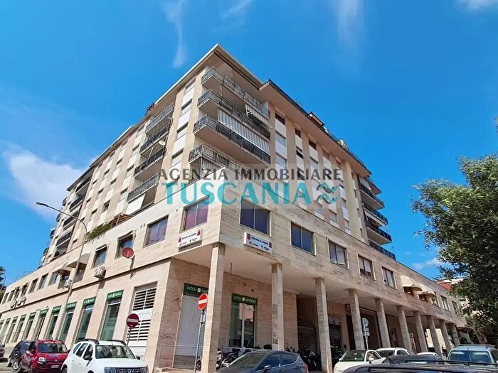 Appartamento con 5 locali in vendita in Cecina
