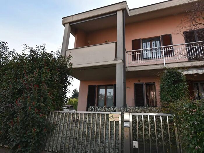 Case in Vendita e in Affitto - 3