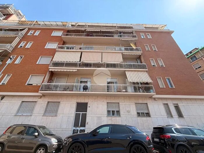 Appartamento quadrilocale in vendita in Via Oriani, Torino