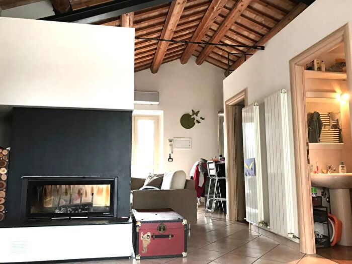 Casa con 11 locali in vendita in Senigallia