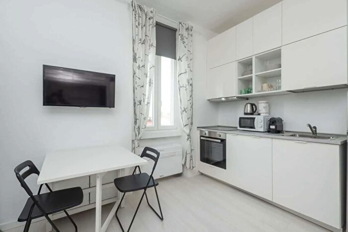 Appartamento monolocale in affitto in Via Giulio Carcano, Milano