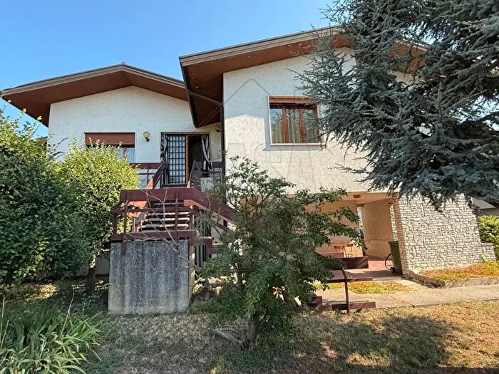 Casa con 5 locali in vendita in Via Meggiaro, Este