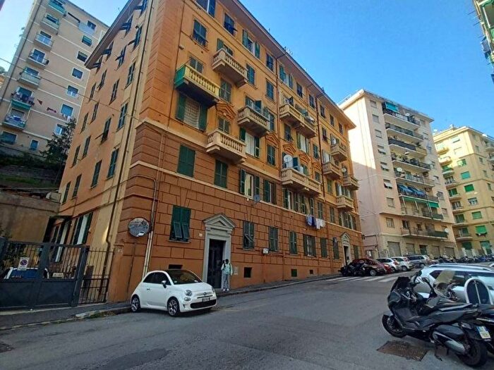Appartamento trilocale in affitto in Corso Luigi Andrea Martinetti, Sampierdarena, Genova