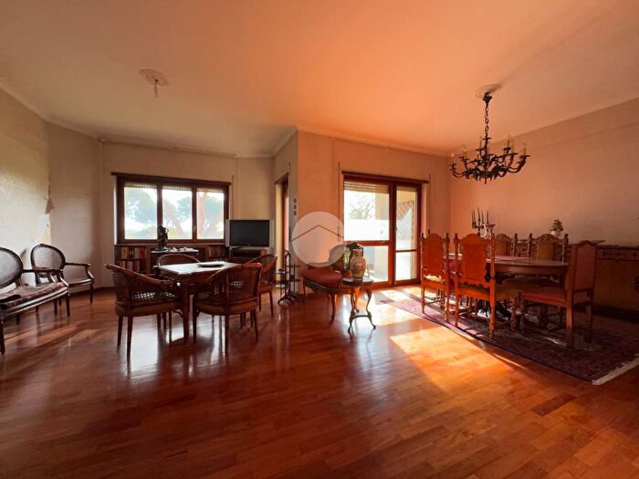 Appartamento quadrilocale in vendita in Via Domenico Jachino, Roma
