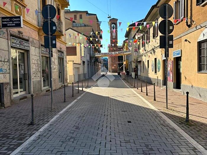 Case in Vendita e in Affitto - 2