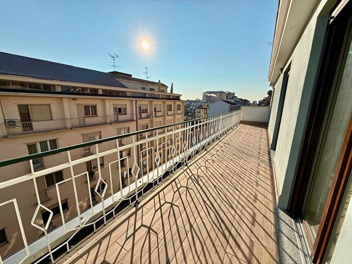 Appartamento con 5 locali in vendita in Via Gramsci, Alessandria