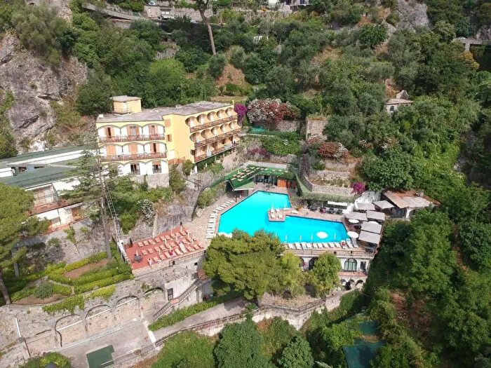 Appartamento bilocale in vendita in Via Pasitea, Positano