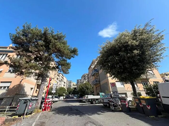 Appartamento con 5 locali in vendita in Via Giacomo Filippo Porrata, Genova