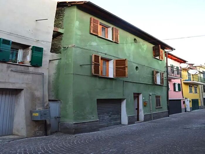 Casa quadrilocale in vendita in Via Saffi, Cairo Montenotte