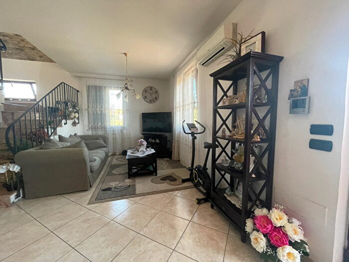 Casa con 10 locali in vendita in Via del Ronco Lungo, Firenze