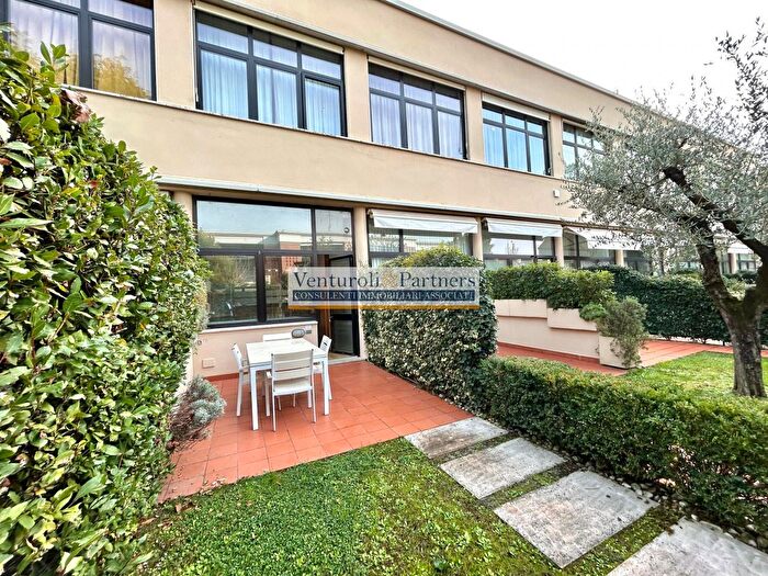 Appartamento trilocale in vendita in Via G Marconi, Padenghe Sul Garda