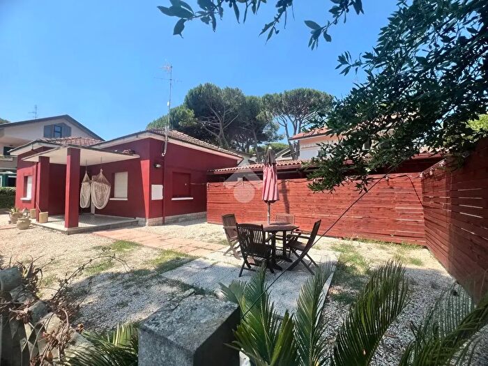 Casa con 7 locali in vendita in Via Giambattista Pergolesi, Cervia