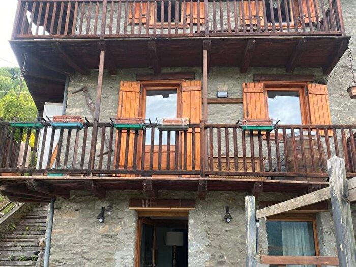 Appartamento bilocale in affitto in Frazione Arbetey, La Salle