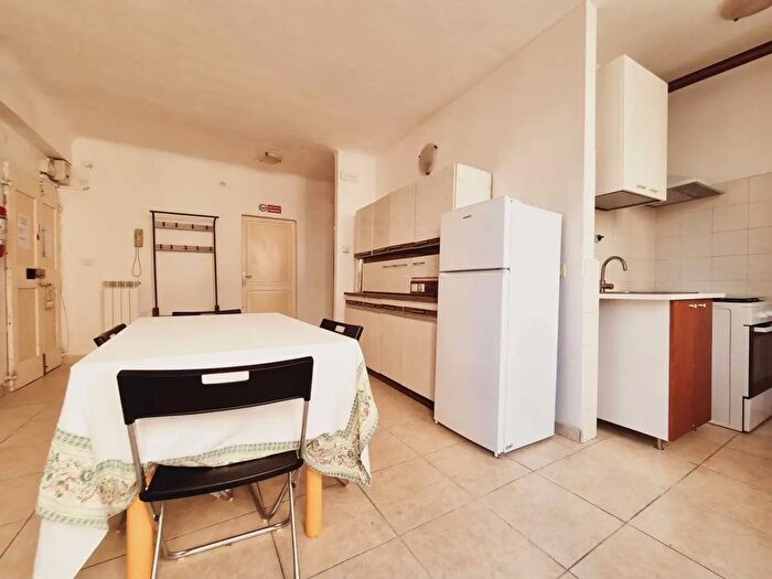 Appartamento quadrilocale in vendita in Via De Bosis, Ancona