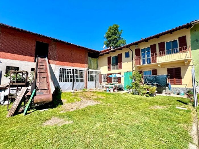 Casa quadrilocale in vendita in Cascina Gerbido, Montiglio Monferrato