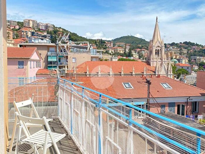 Appartamento trilocale in affitto in Via Privata SantAntonio, Porto Maurizio, Imperia