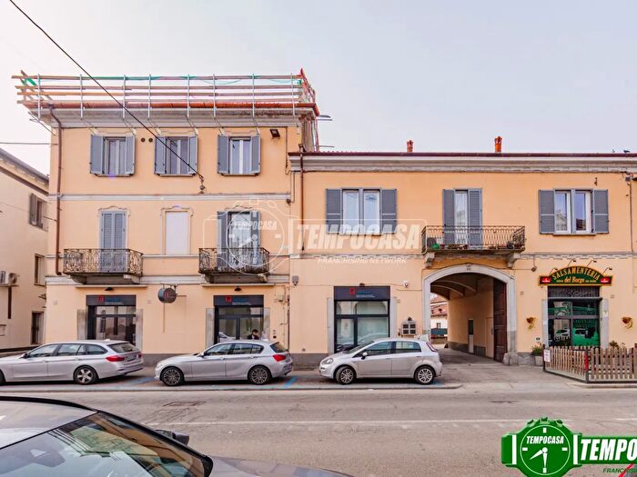 Appartamento trilocale in vendita in Via dei Mille, Pavia