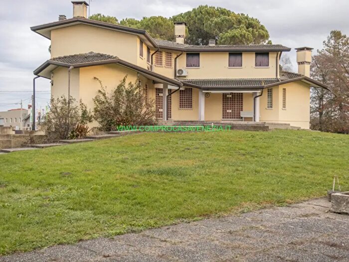 Casa quadrilocale in vendita in Preganziol