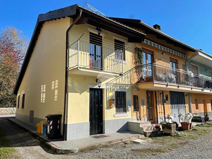 Casa trilocale in vendita in Via Grange, Fiano