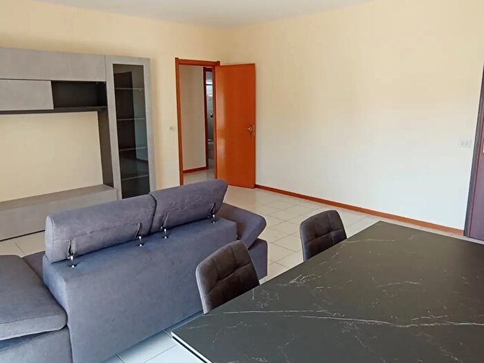 Appartamento con 5 locali in affitto in Ragusa